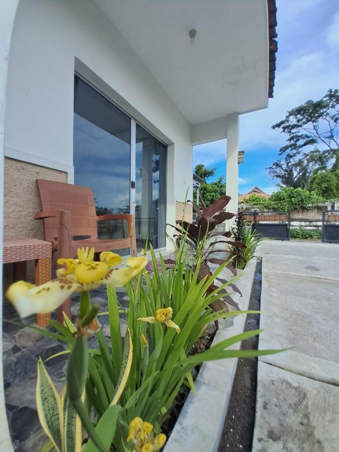 Robiu Bed & Breakfast Banyuwangi  Extérieur photo
