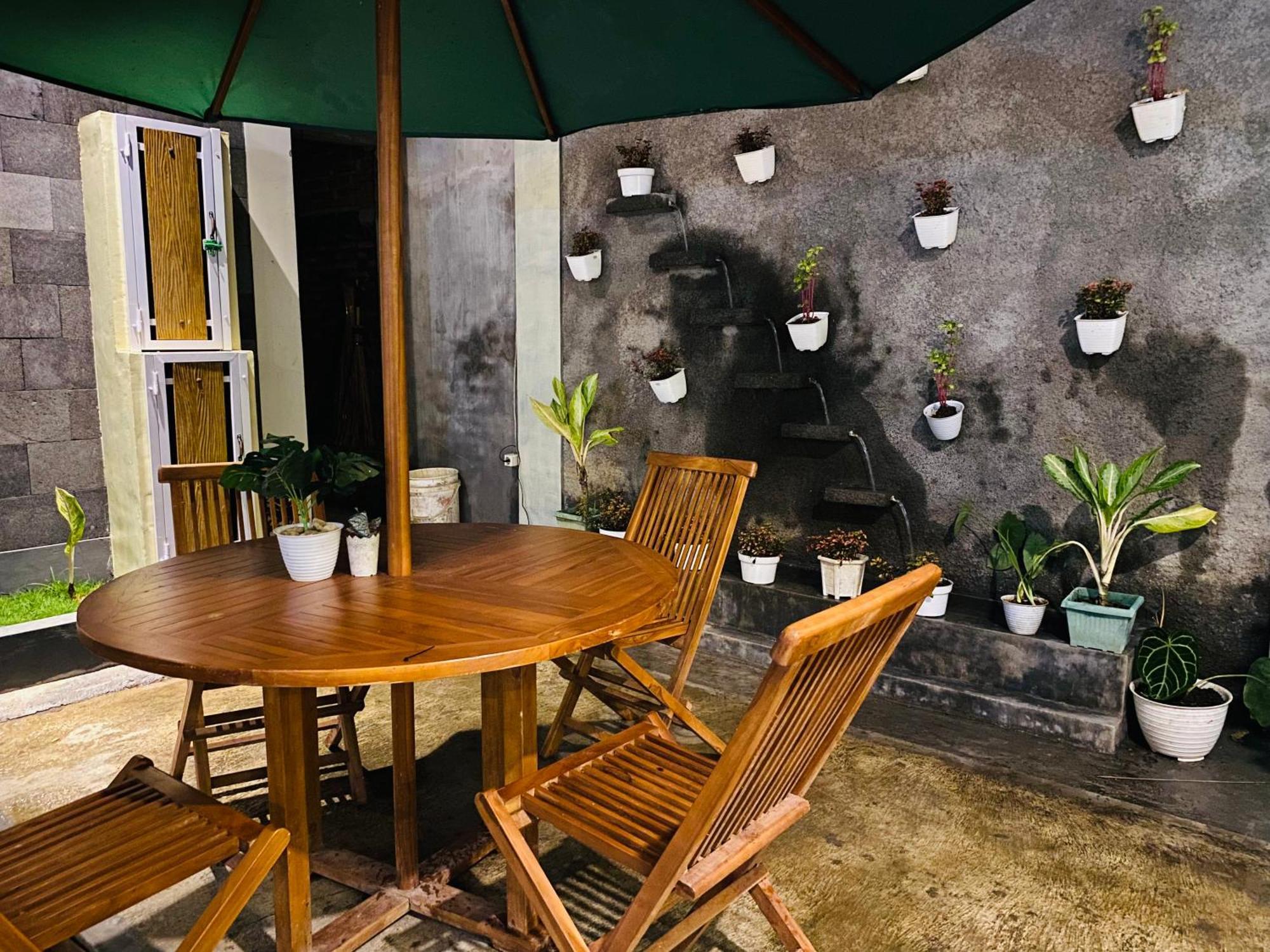 Robiu Bed & Breakfast Banyuwangi  Extérieur photo
