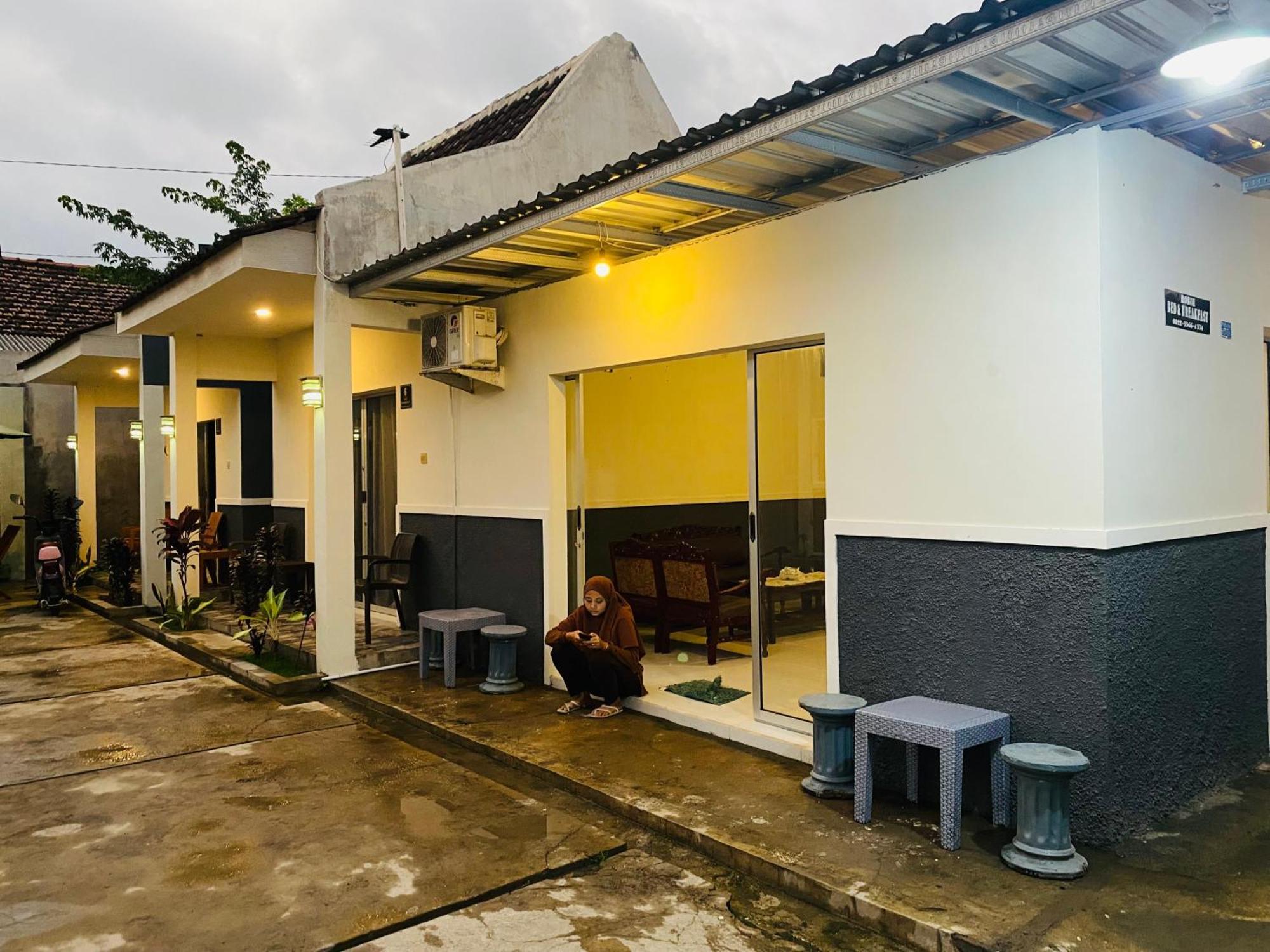Robiu Bed & Breakfast Banyuwangi  Extérieur photo