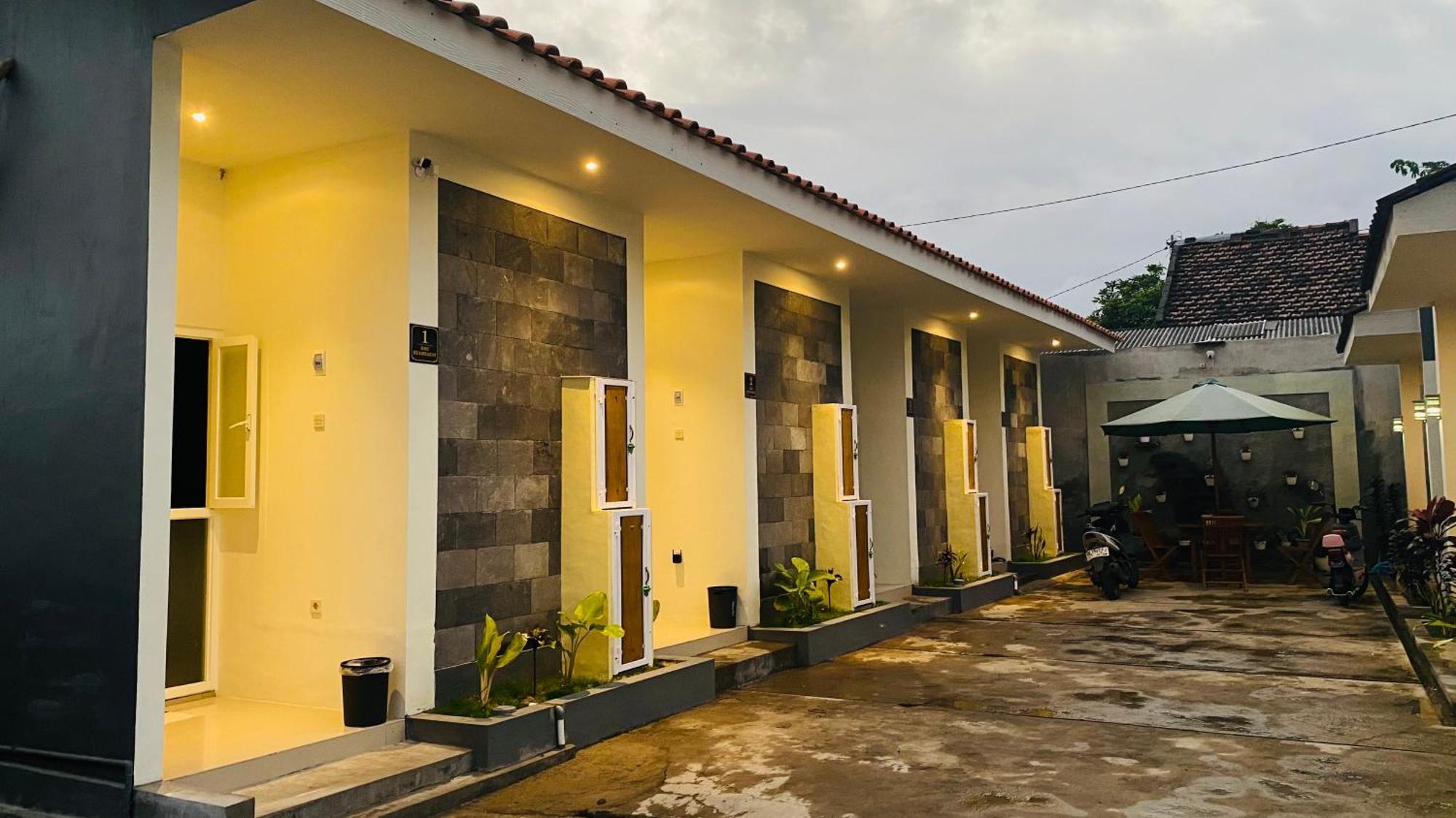 Robiu Bed & Breakfast Banyuwangi  Extérieur photo